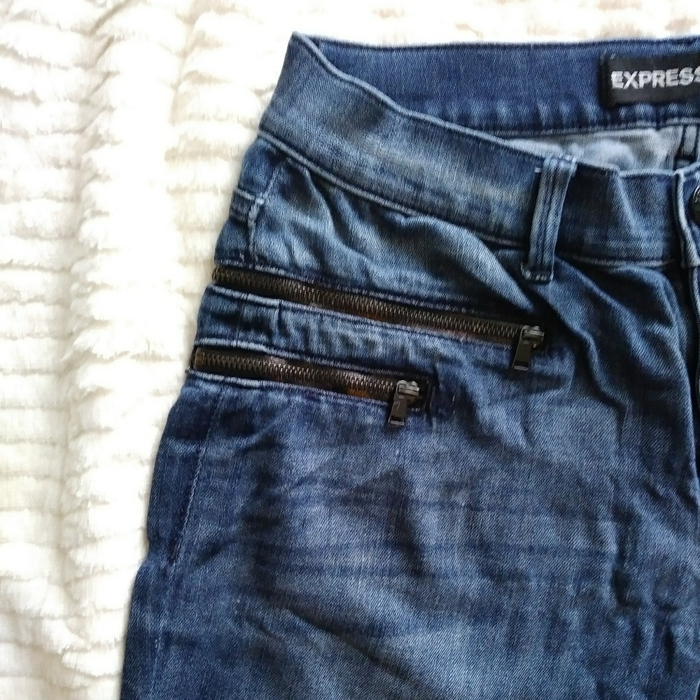 {Express} Mid Rise Ankle Jeans - Picture 2 of 3